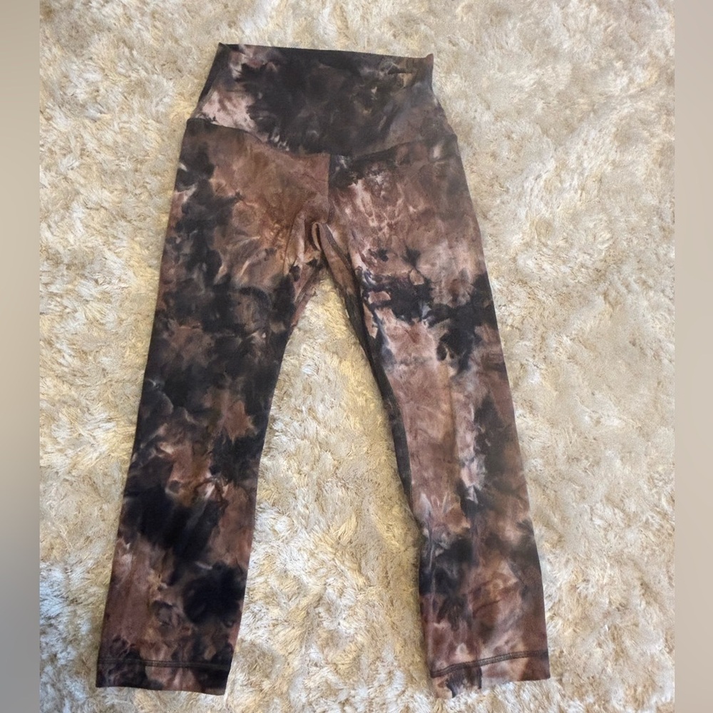 Lululemon Athletica Brown and Black Tie-Dye Leggings